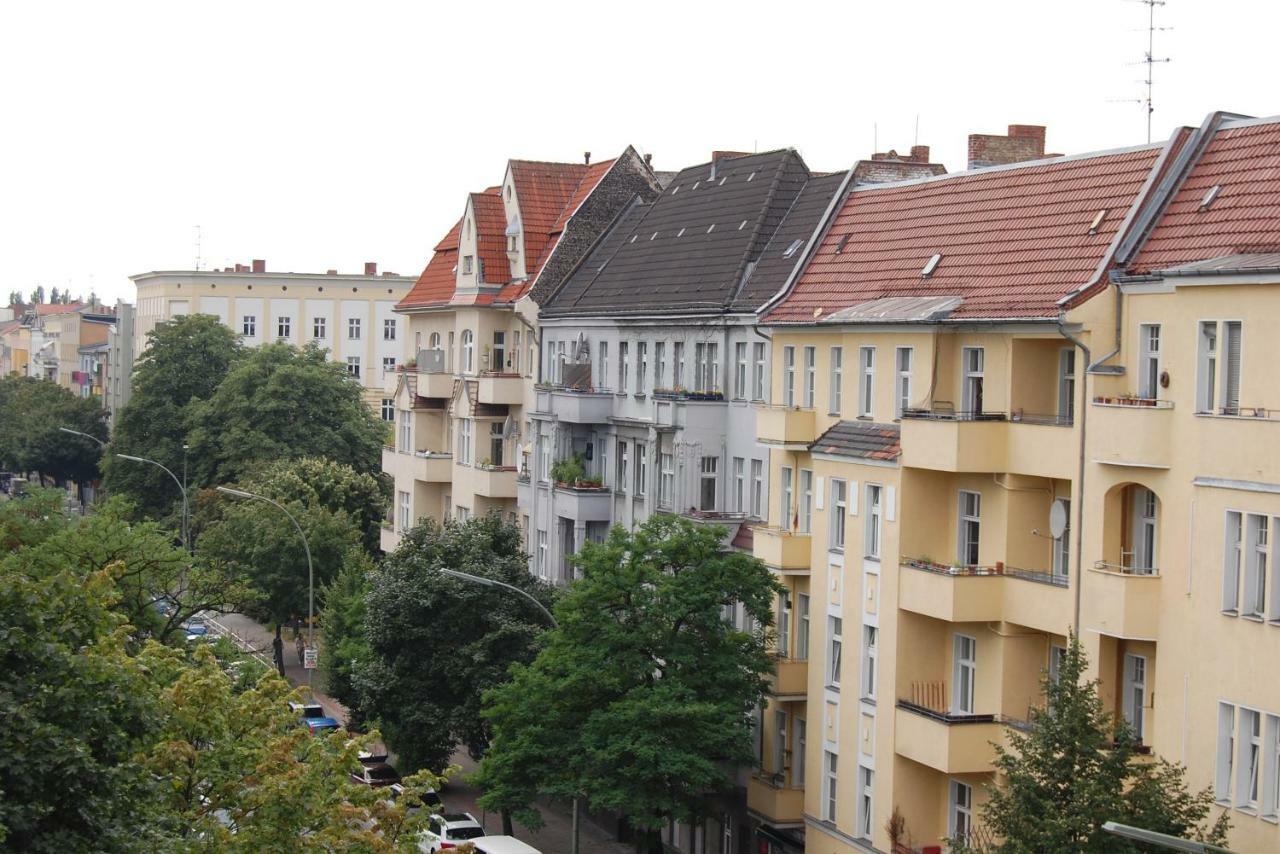 3 Bedroom Apartment *